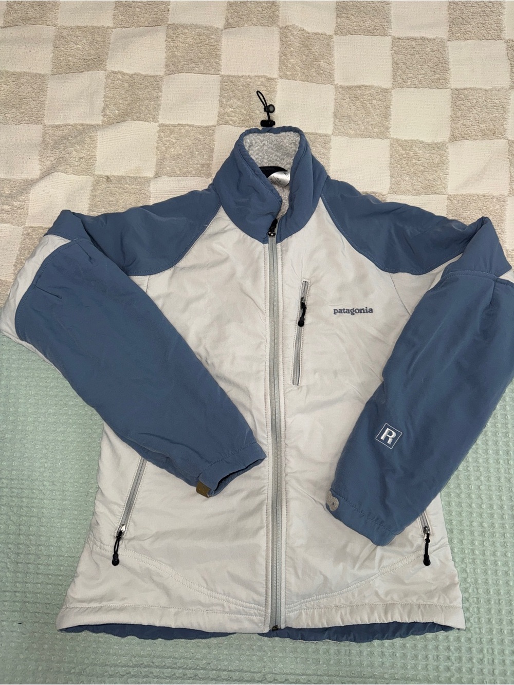 Patagonia R1 full-zip jacket size M